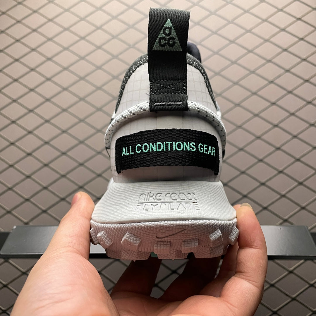 Nike ACG Mountain Fly Low Gore-Tex SE Black & White