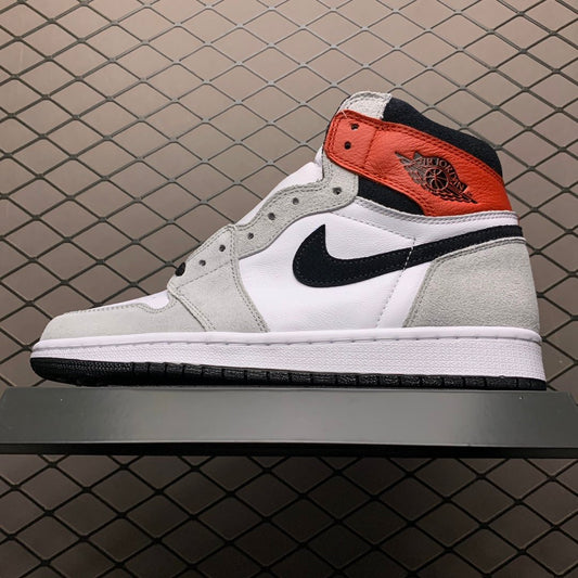 AIR JORDAN 1 RETRO HIGH OG "Light Smoke Grey"