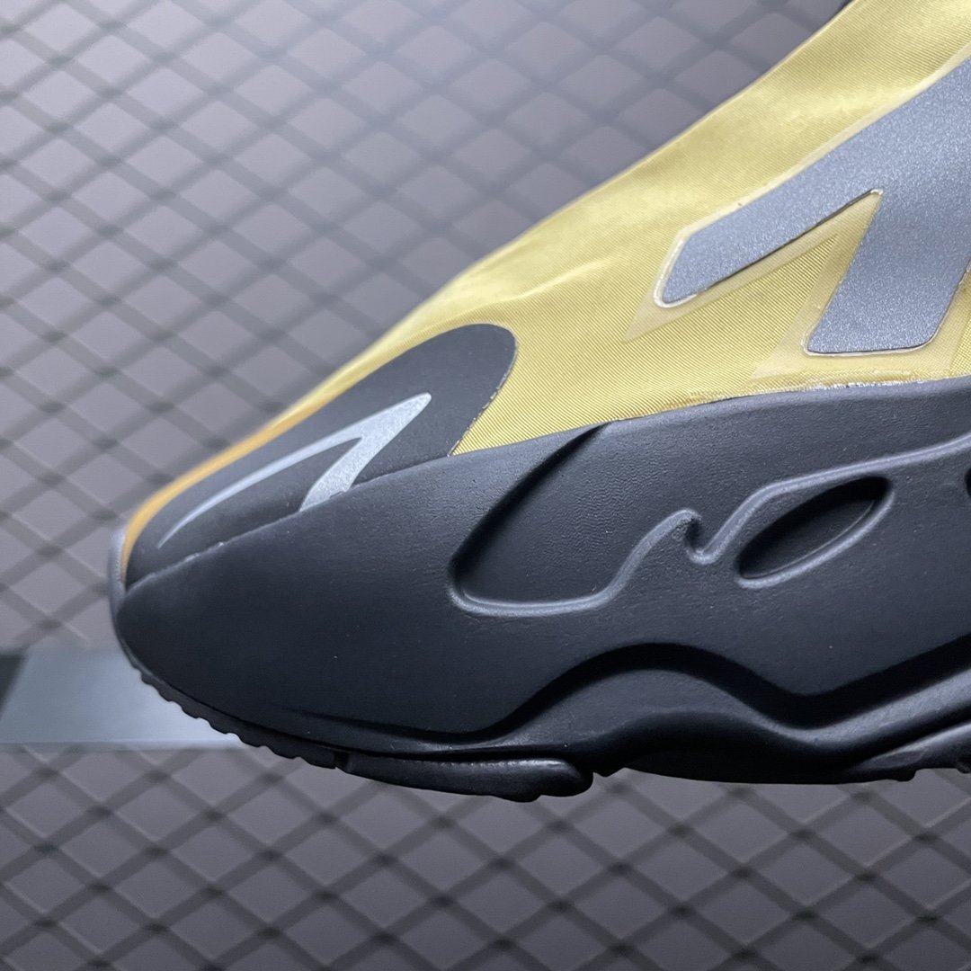 adidas Yeezy Boost 700 MNVN "Honey Flux"